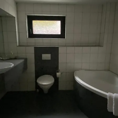 Garten Eden 헨네프